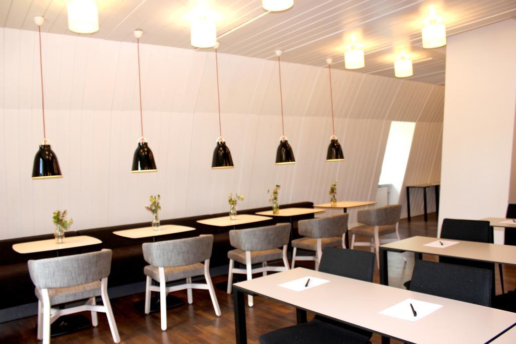Moetesplats Borstahusen Hotel แลนด์สครูนา ภายนอก รูปภาพ